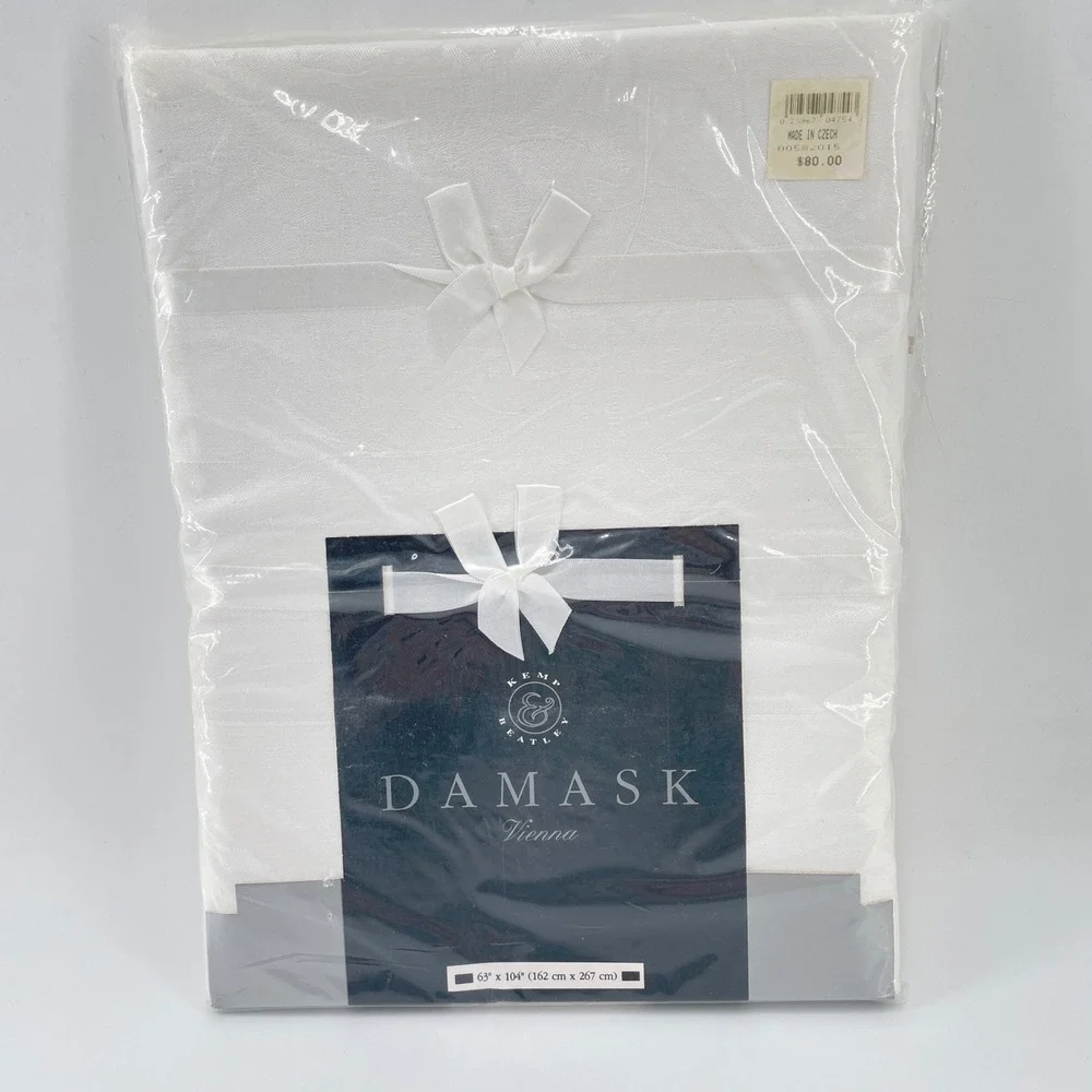 Kemp & Beatley Vienna Damask White Tablecloth 63x104 Oblong Cotton Rayon